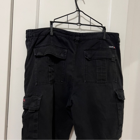 Quicksilver Black Cargo Shorts - Picture 5 of 11
